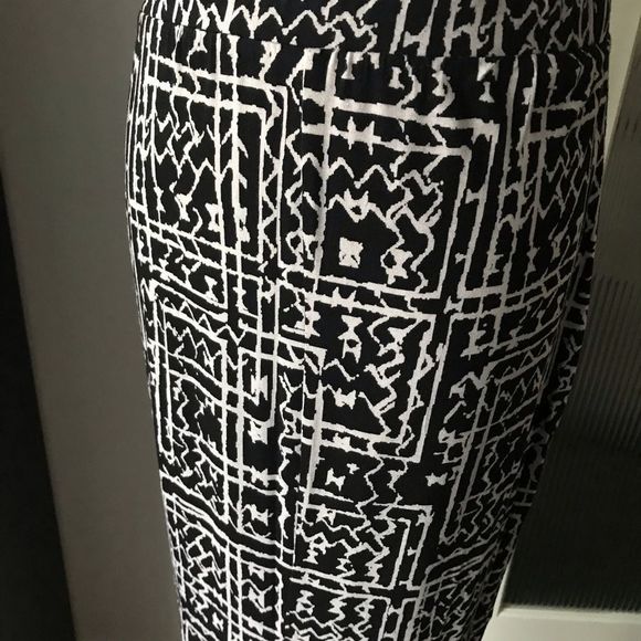 Urban Oufitters’ Silence & Noise maxi skirt - Picture 3 of 5